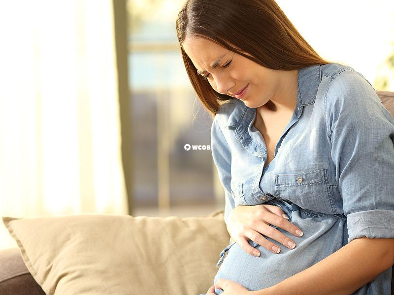 孕妇腹部发紧、疼痛是婴儿入盆的体现